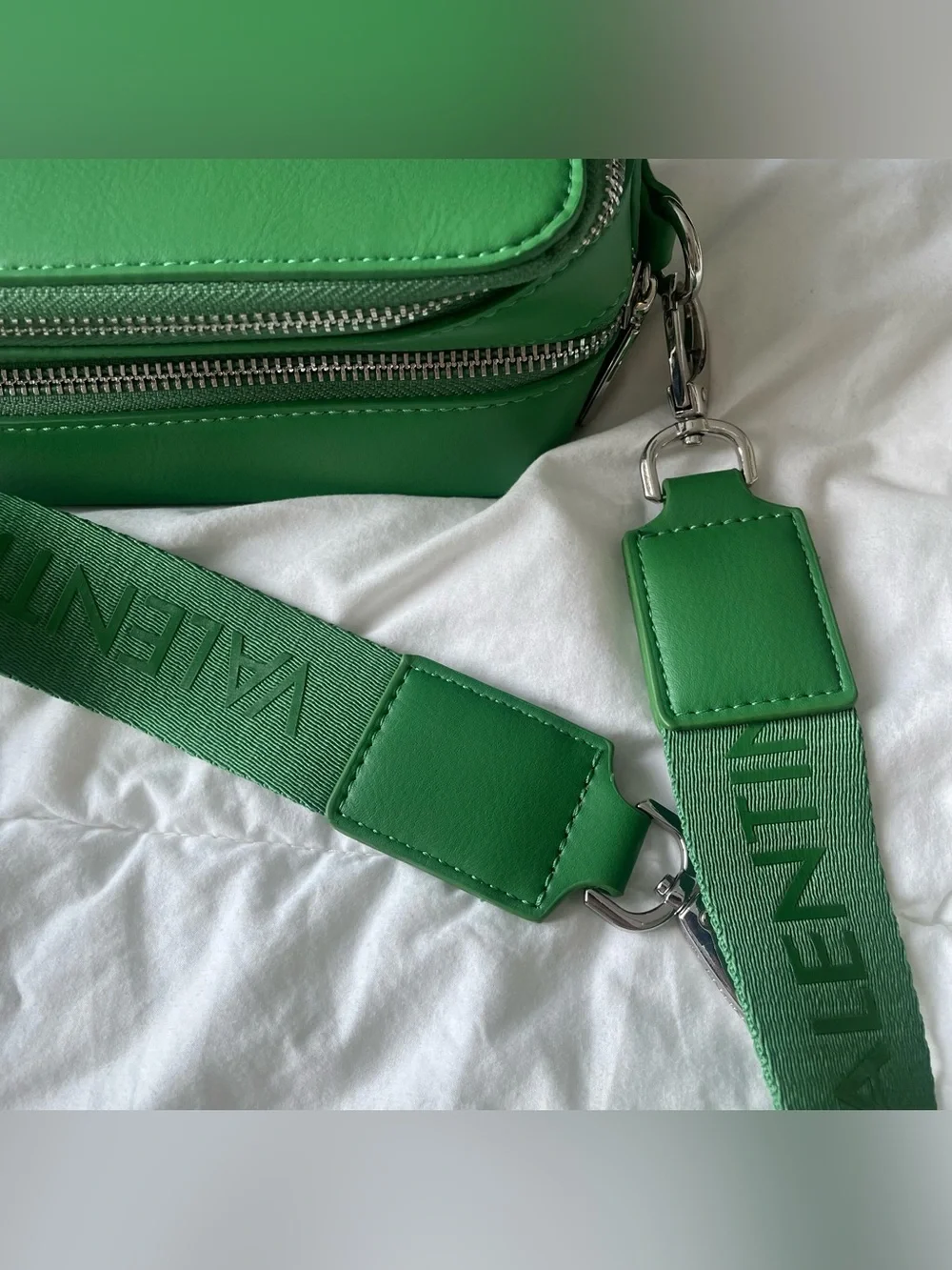 Valentino by Mario Valentino Spa Green Logo Belt Bag - Picture 15 of 16